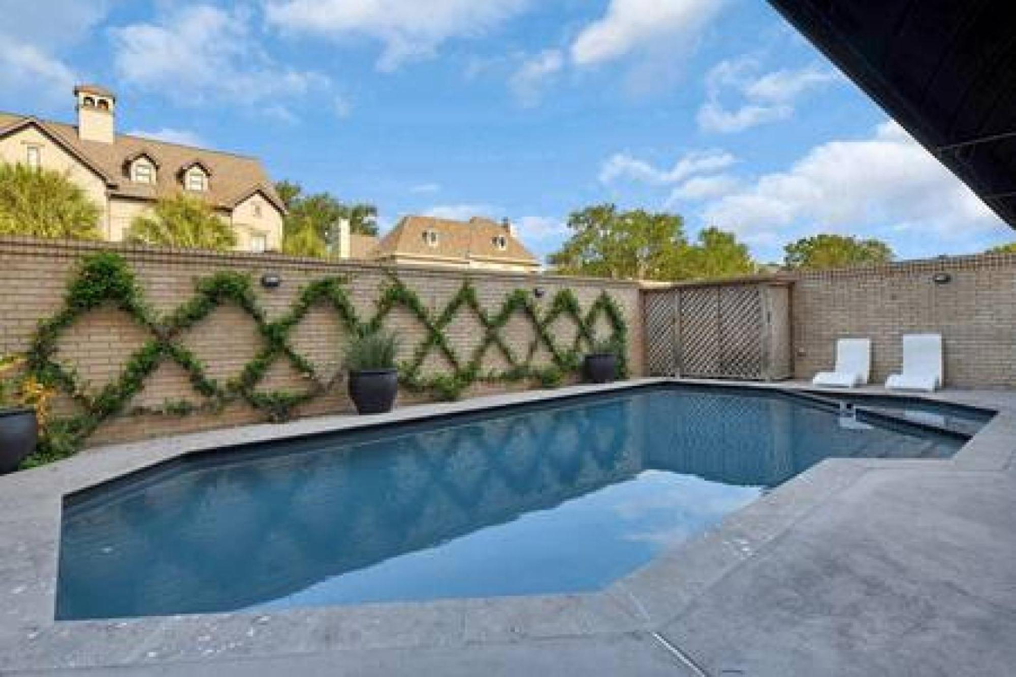 Lovely 4Bd House W Pool, Hot Tub And Free Parking Houston Exterior photo